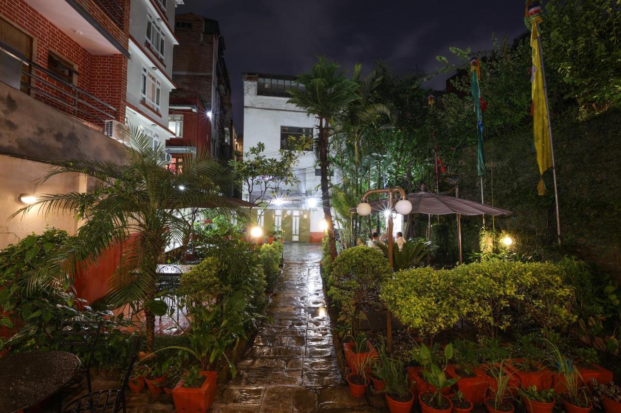 Hotel Sekai Kathmandu Esterno foto