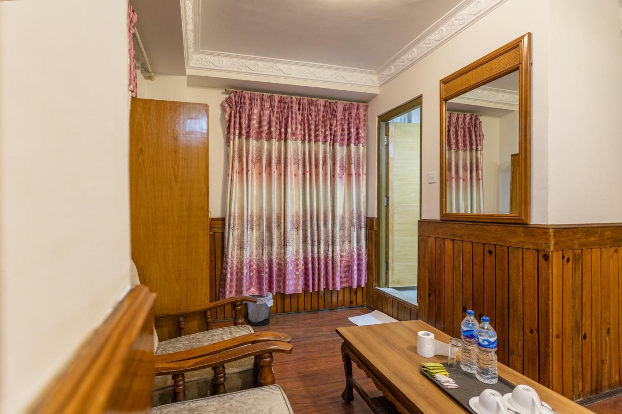 Hotel Sekai Kathmandu Esterno foto