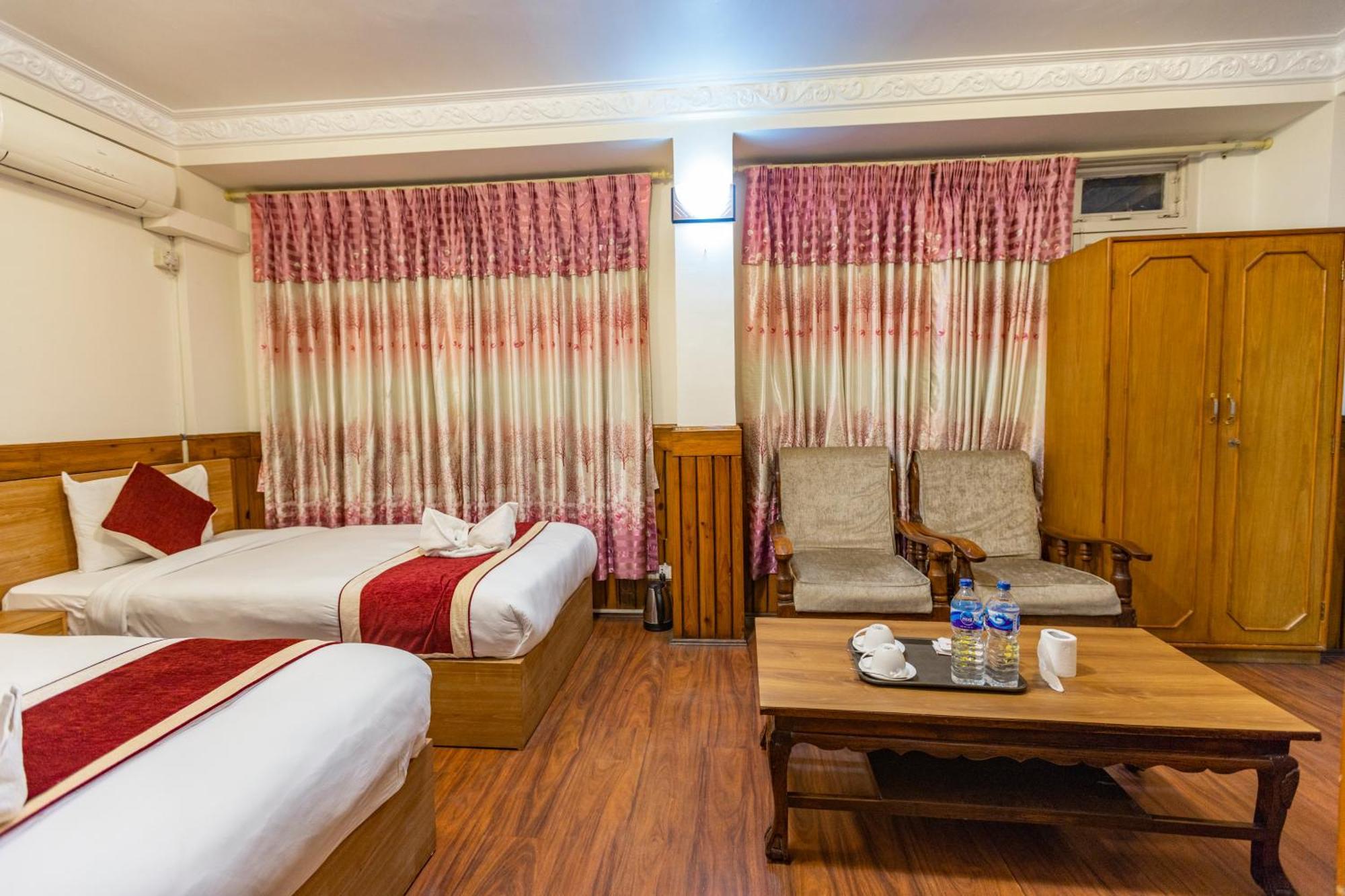 Hotel Sekai Kathmandu Esterno foto